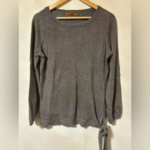 🐦‍⬛ Host Pick🐦‍⬛Belldini-Grey Sweater with Gold Sparkle throughout